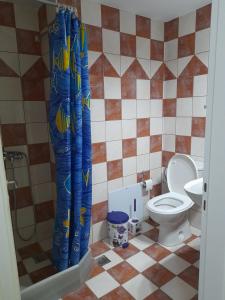Koupelna v ubytování SummerAndros Apartment + 25 fotografií
