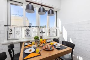 A kitchen or kitchenette at SorrentoVibes - Amazing Home with terrace & view Sorrento Center