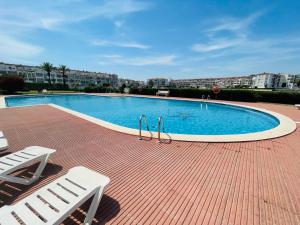 Fotografia z galérie ubytovania MAURICI BJ2 - Apartamento en Empuriabrava con piscina comunitaria v destinácii Empuriabrava