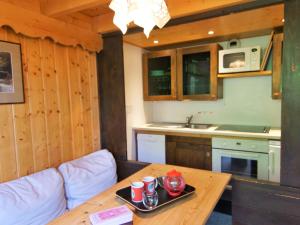 Gallery image of Apartment Grand Roc-3 by Interhome in Chamonix