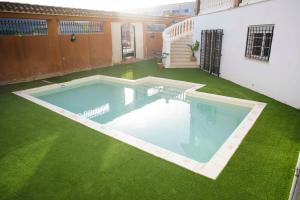 Bazén v ubytovaní Villa española, Casa del Nene alebo v jeho blízkosti