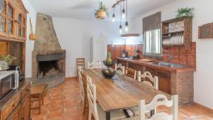 Kuchyňa alebo kuchynka v ubytovaní Casa Los Baenas Casabermeja by Ruralidays