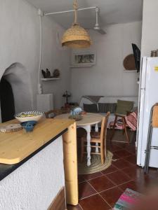 Kuchyň nebo kuchyňský kout v ubytování Cueva San Anton