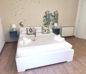 Postel nebo postele na pokoji v ubytování A due passi dal centro Sweet Rooms