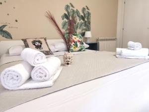 Postel nebo postele na pokoji v ubytování A due passi dal centro Sweet Rooms