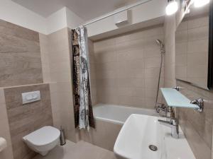 Et badeværelse på Arsenal House Budapest 1041