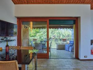A seating area at Apartment Hermitage-19 by Interhome