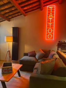 Posedenie v ubytovaní The Place - amazing loft in the heart of Rome