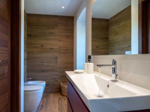 Koupelna v ubytování Holiday Home Sant'Evasio by Interhome