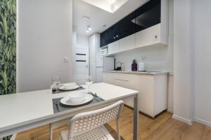 Zdjęcie z galerii obiektu Stadion Narodowy Warszawa UNIT ApartmentMini noclegi Super lokalizacja przy Metro MiniStudio with private banthroom w Warszawie