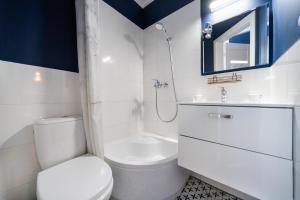 Zdjęcie z galerii obiektu Stadion Narodowy Warszawa UNIT ApartmentMini noclegi Super lokalizacja przy Metro MiniStudio with private banthroom w Warszawie