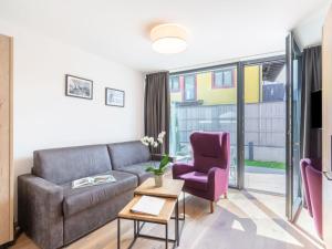 Gallery image of Apartment Emma Deluxe Aparthotel-6 by Interhome in Fürth
