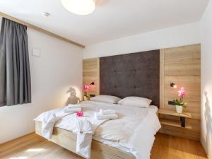 Gallery image of Apartment Emma Deluxe Aparthotel-8 by Interhome in Fürth