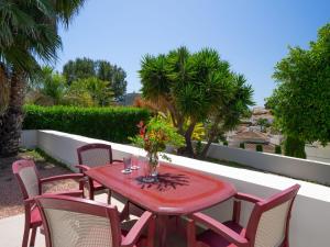 Balkón alebo terasa v ubytovaní Villa El Portet by Interhome