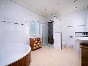 Kúpeľňa v ubytovaní Villa El Portet by Interhome