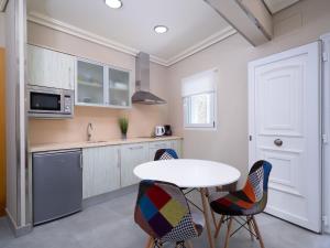 Kuchyňa alebo kuchynka v ubytovaní Villa El Portet by Interhome