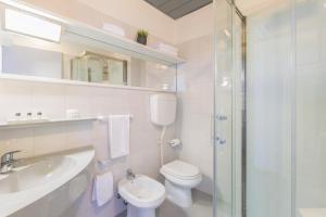 A bathroom at Hotel Imperiale