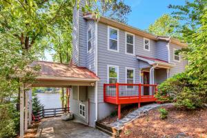 Gallery image of Morning Mist Lake House in Lithonia