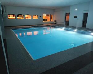 The swimming pool at or close to Hôtel Causse Comtal Rodez, The Originals Relais