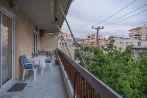 En balkong eller terrasse på Aiolos Apartment