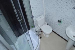 Ένα μπάνιο στο Hotel Albatros