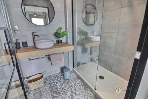 Kúpeľňa v ubytovaní Le Jet 7 - Appartement de standing avec belle vue mer