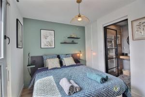 Posteľ alebo postele v izbe v ubytovaní Le Jet 7 - Appartement de standing avec belle vue mer