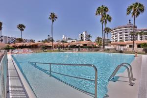 The swimming pool at or close to Bungalow Santa Fe de 2 habitaciones