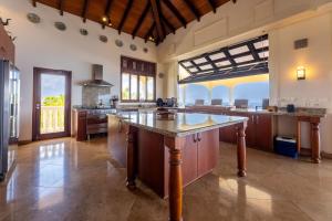 Billede fra billedgalleriet på Cliff Villa - Award Winning Luxury Retreat i Westpunt + 56 billeder