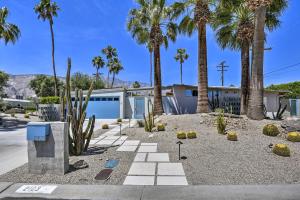 Photo de la galerie de l'établissement Palm Springs Home with Private Pool and Hot Tub!, à Palm Springs