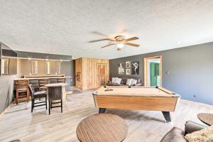 Afbeelding uit fotogalerij van Spacious Getaway with Heated Private Pool! in Michigan City