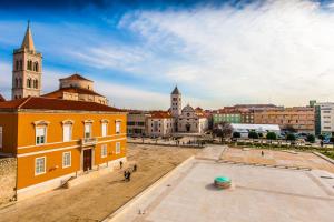 Nespecifikovaný výhled na destinaci Zadar nebo výhled na město při pohledu z apartmánu