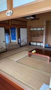 a view of a room on a boat at 農家民宿　たなか in Suzu
