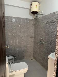 Koupelna v ubytování IMBUE Rooms