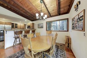 Dining area in the holiday home