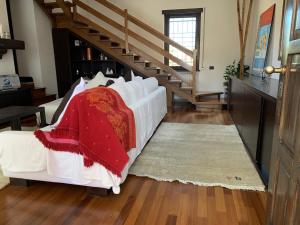 Istumisnurk majutusasutuses Near Como, charming apartment with fireplace