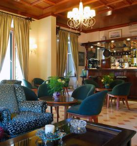 A seating area at Bella Venezia