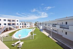 The swimming pool at or close to Book Jet - Costa Calma Sun & Pool