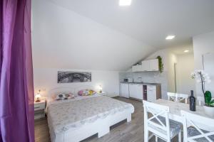 Kuchyňa alebo kuchynka v ubytovaní Apartments Vukelic