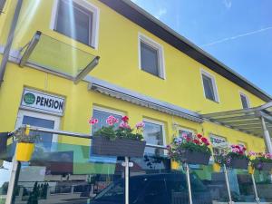 Galeriebild der Unterkunft Pension Seeblick Purbach in Purbach am Neusiedlersee + 77 Fotos