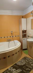 A bathroom at Apartmán Hluboká nad Vltavou