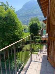 Zdjęcie z galerii obiektu Appartamento IRIS w mieście Spinone Al Lago