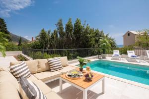 Fotografie z fotogalerie ubytování Villa Mirta v destinaci Bol + 23 fotografií