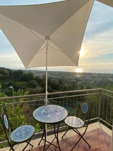 A balcony or terrace at B&B Il Tramonto