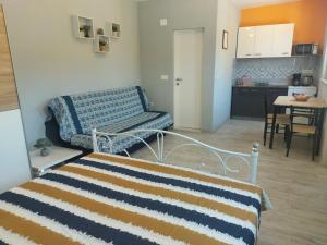 Köök või kööginurk majutusasutuses Studio Apartment Palmira