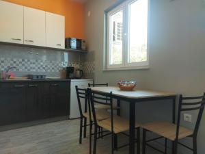 Köök või kööginurk majutusasutuses Studio Apartment Palmira