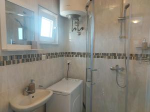 Vannituba majutusasutuses Studio Apartment Palmira