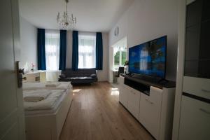 TV a/nebo společenská místnost v ubytování Top class apartments in Carlsbad