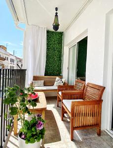 Μπαλκόνι ή βεράντα στο Abbott apartment - 1 min from the beach - 100m2 - sleeps 8