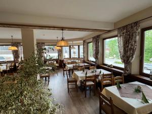Restaurace v ubytování Weisses Rössl am See